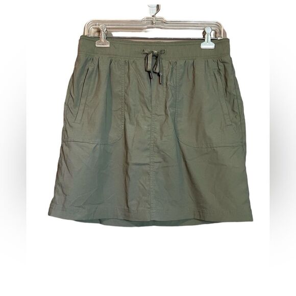 L.L.bean women vista camp skort in green - Picture 12 of 12